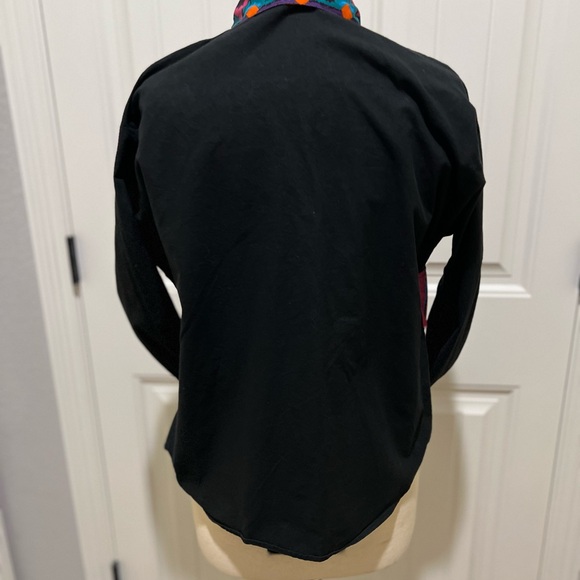 #1903. Vtg. Ozark Mountain Jean Co. Women's Black Aztec Print Shirt w/Conchos. M - Picture 8 of 8